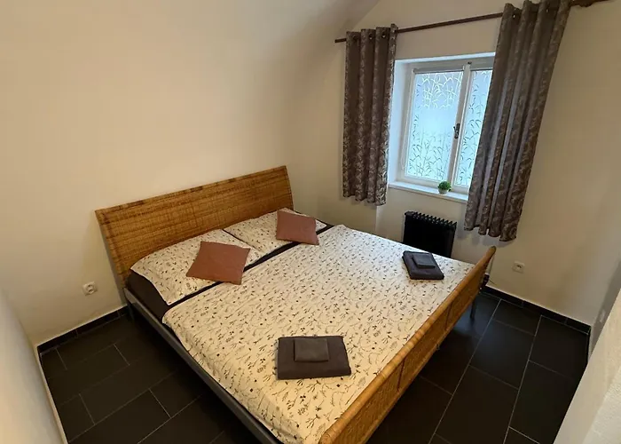 široká 52 * Český Krumlov